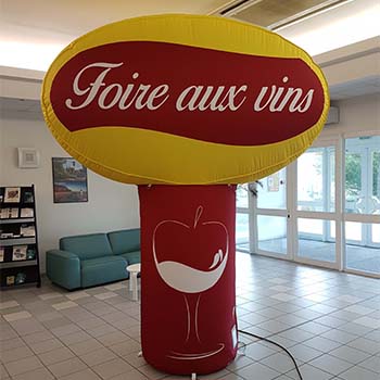 Une colonne pour une utilisation lors des salons.